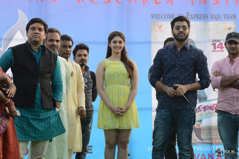 Express-Raja-Movie-Team-at-Aurora-Engineering-College